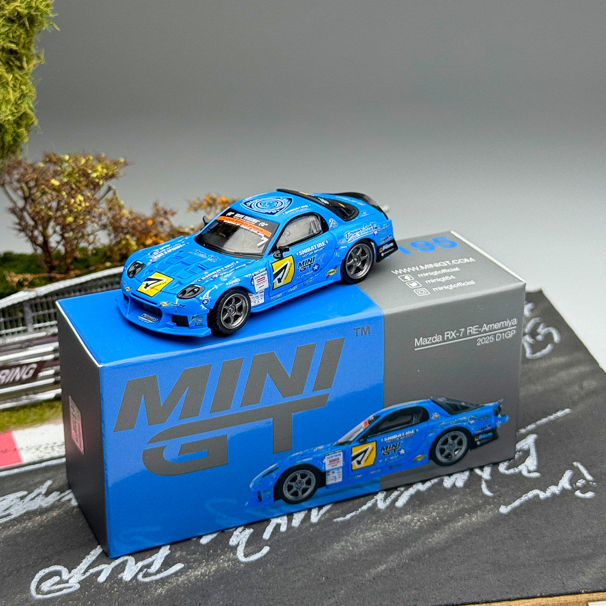 MINIGT 1:64 Mazda RX-7 RE-Amem - Die Cast Car 1 64 recensie en prijs